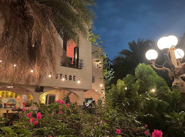 Lé Vantage Café Bar photo 2