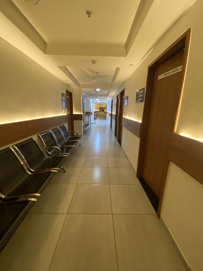 Lifeline Multispeciality Hospital – Best Gynaecologist, Orthopedic, Physician, 24*7 Emergency, Cashless Hospital Ahmedabad photo 3