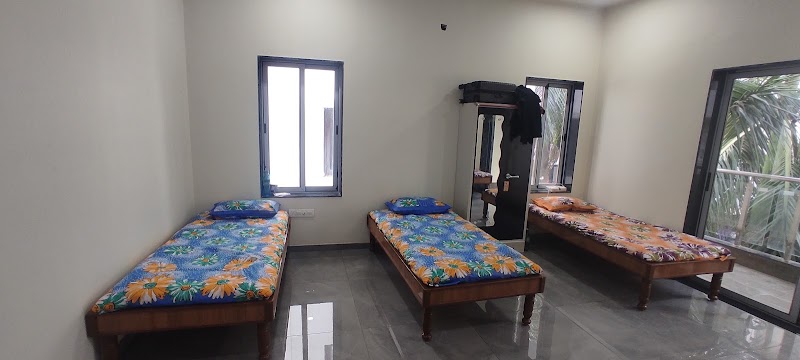 Luxury paying guest & guest house photo 1
