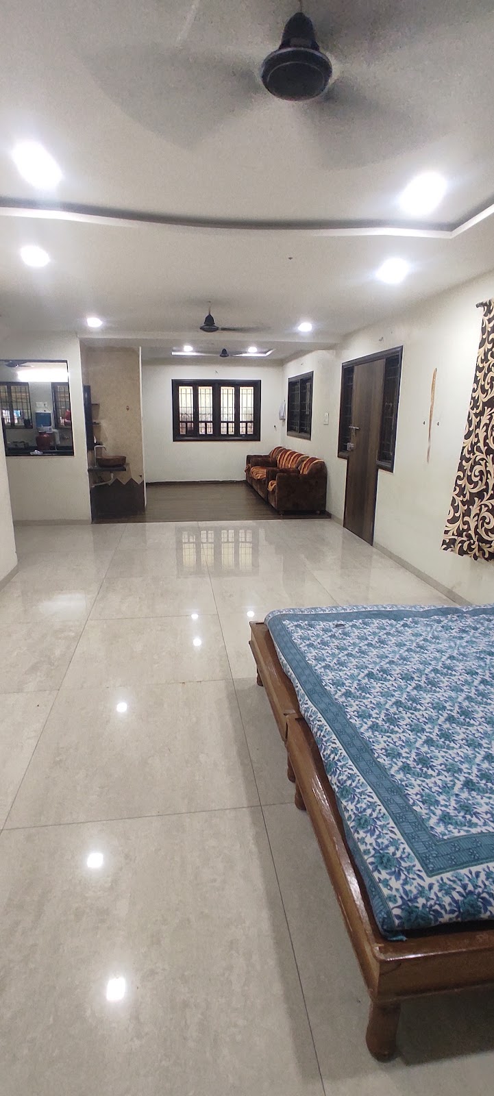 Luxury paying guest & guest house photo 3