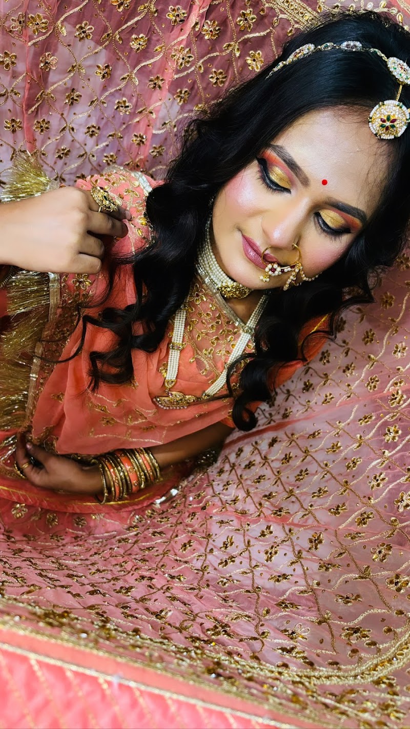 The Glamour Beauty Zone and academy photo 3